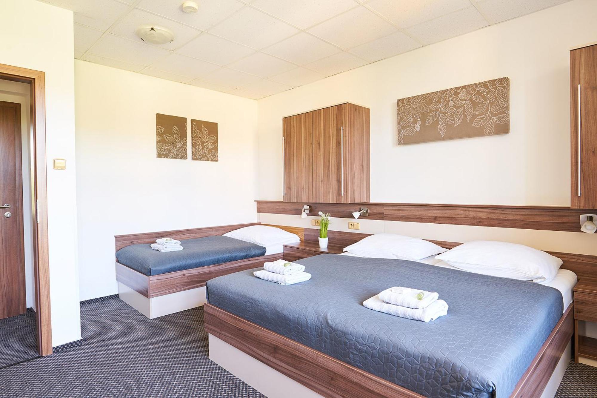 Wellness Hotel Kocanda Decin Exterior photo